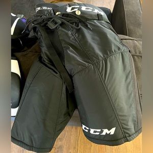 Ccm hockey pants QLT230